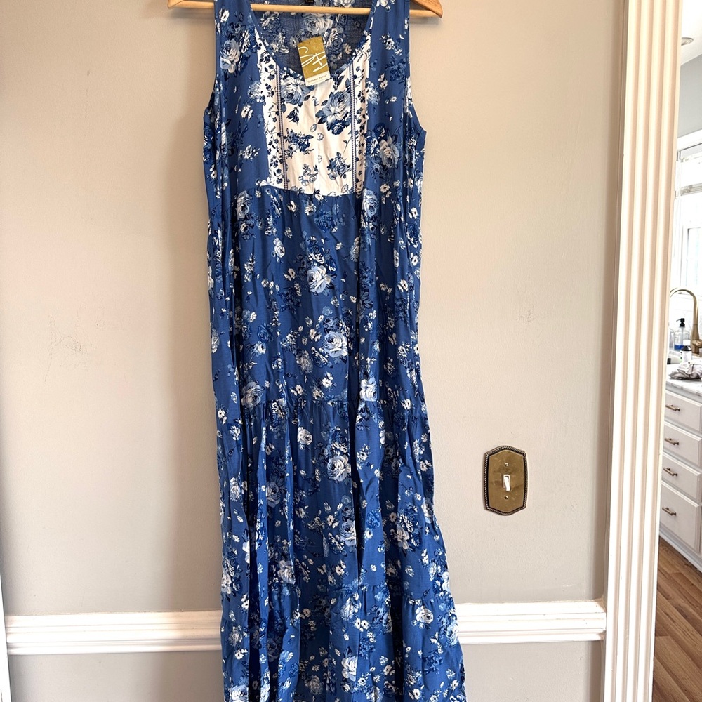 Floral Blue Sleeveless Dress